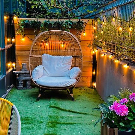 Luxury Suite With Private Patio In Downtown Toronto Exterior photo