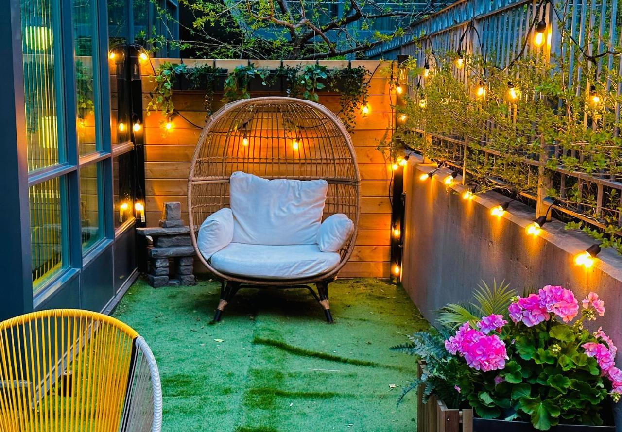 Luxury Suite With Private Patio In Downtown Toronto Exterior photo
