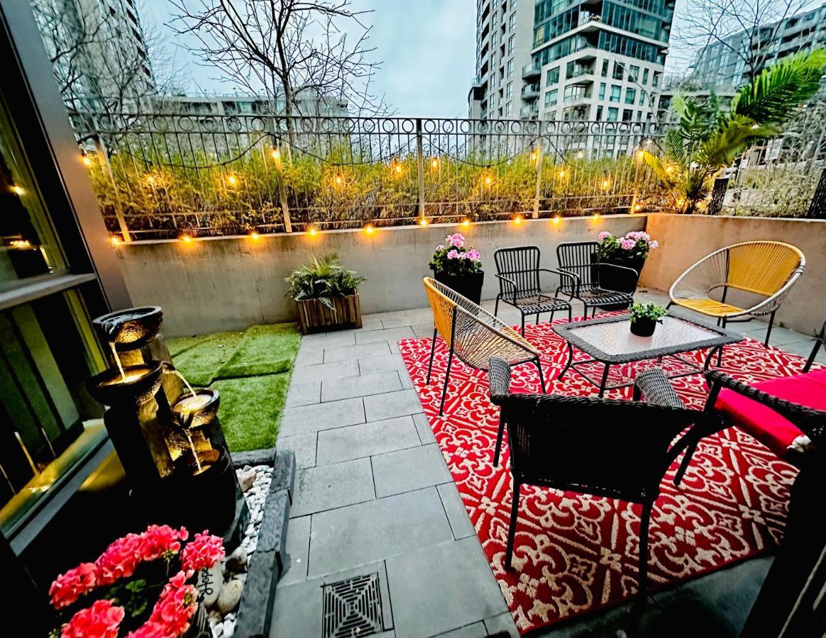 Luxury Suite With Private Patio In Downtown Toronto Exterior photo
