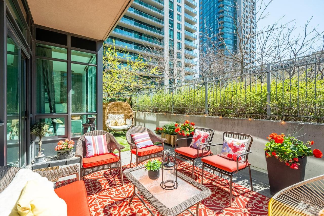 Luxury Suite With Private Patio In Downtown Toronto Exterior photo