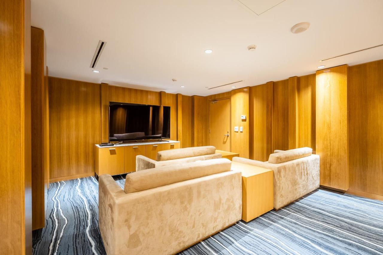Luxury Suite With Private Patio In Downtown Toronto Exterior photo